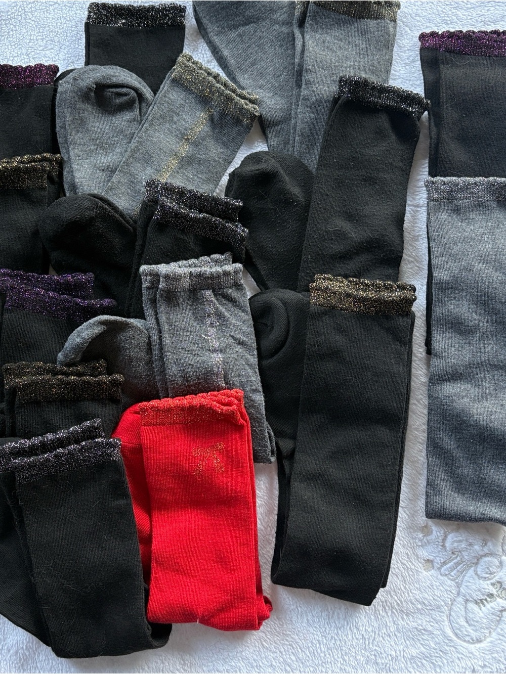 HANES: BUNDLE WOMEN’S SOCKS: NWOT- 5 Knee Socks & 10 pair of Ankle Socks